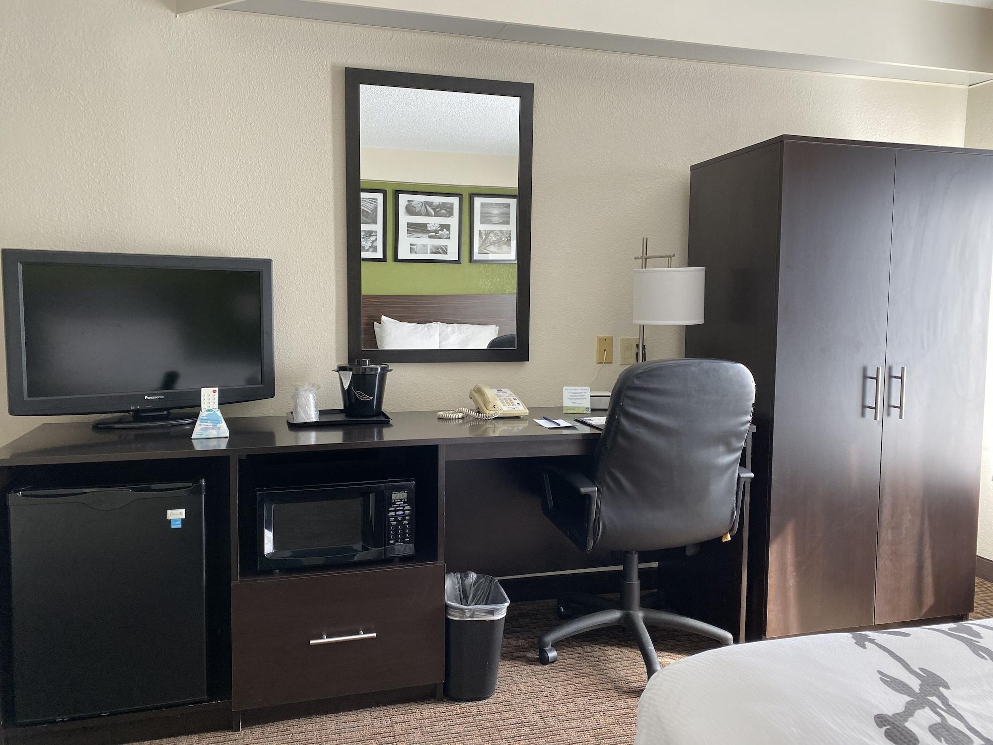 Sleep Inn Louisville Airport & Expo Exterior photo
